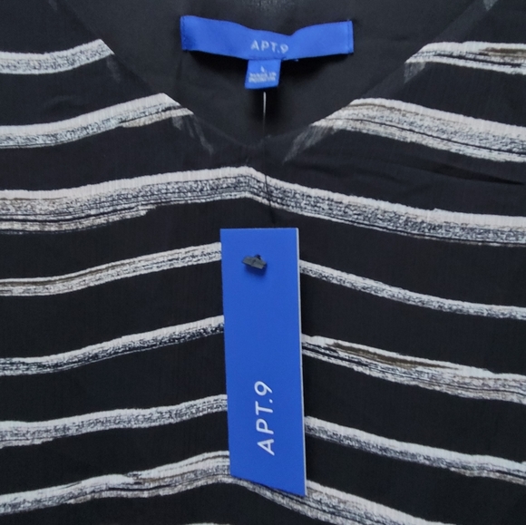 APT. 9 | BLACK & WHITE FLOWY TANK TOP, SZ L - Picture 4 of 7